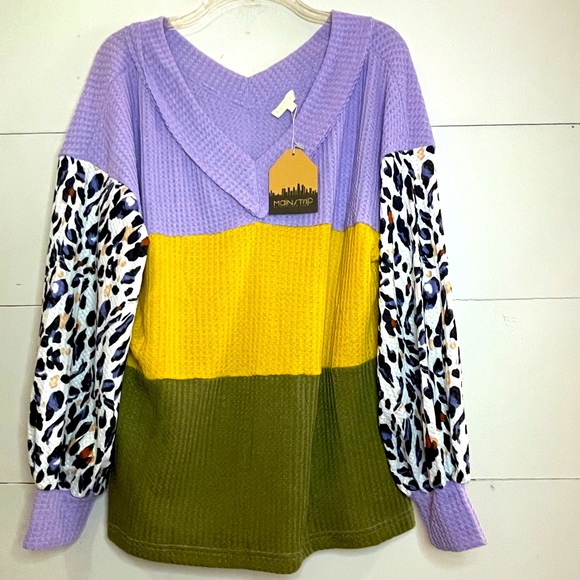 Main Strip Sweaters - Boutique Top